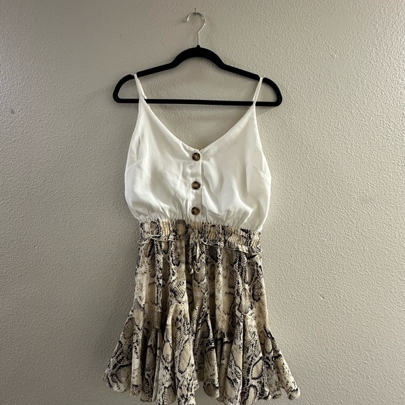 White and Snake Print romper with Buttons - Picture 1 of 3